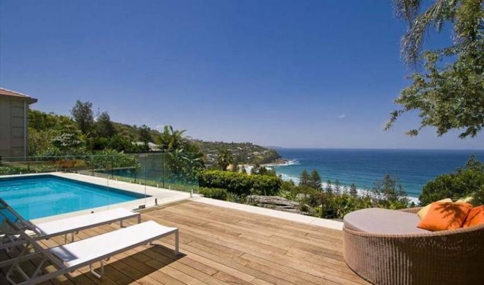 3 Bedroom Luxury Home with Pool in Whale Beach, Sydney, Australia