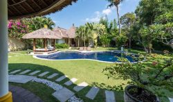 5 Bedroom Luxury House with Pool in Seminyak, Bali – VillaGetaways