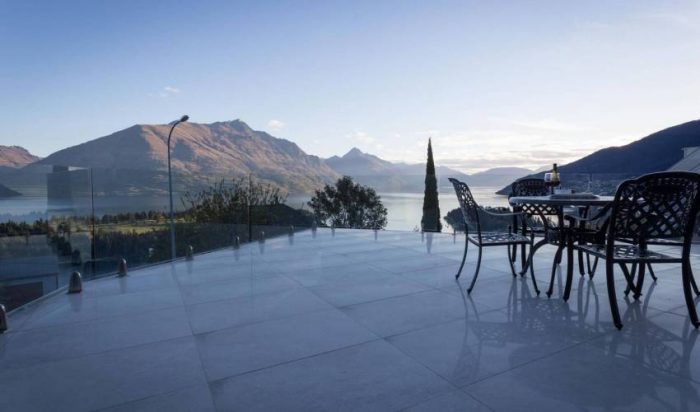 4 Bedroom Lakefront Family Home in Queenstown, New Zealand