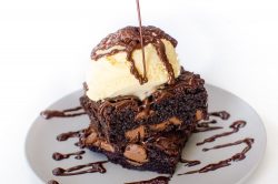 Chunky Chocolate Chip Brownies – Chewy and Gooey by Flawless Food