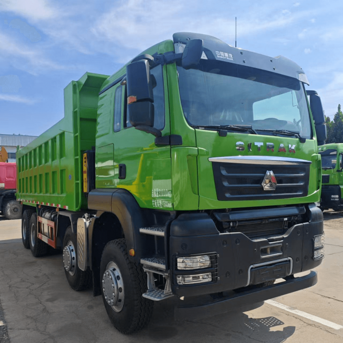 Sitrak Dump Truck G7 8×4