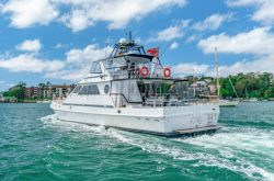 Luxury Boat Hire in Double Bay