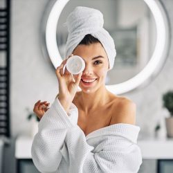 Start Your Beauty Journey with a Leading Salon Franchise in Delhi