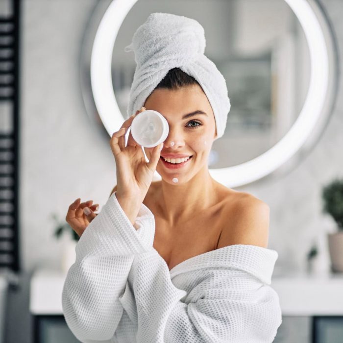 Start Your Beauty Journey with a Leading Salon Franchise in Delhi