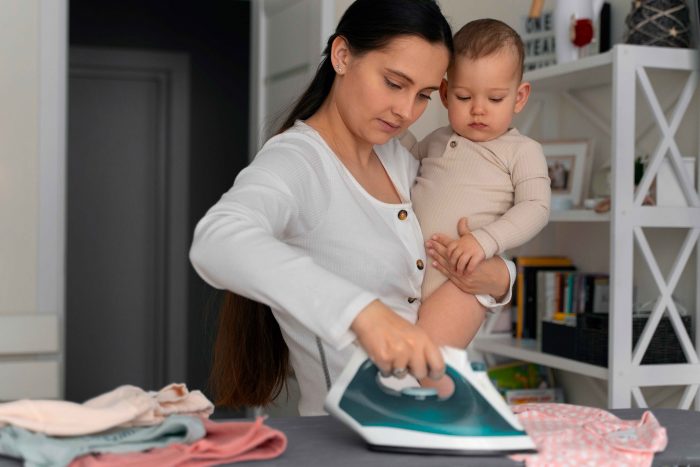 Gentle and Trained Babysitting Maids in Mumbai