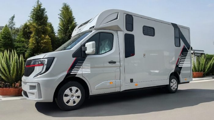 Safe and Reliable Horse Transportation