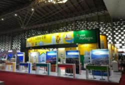 Creative Booth Designs That Attract Every Visitor