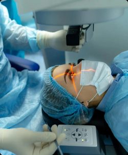 Experience Clarity With Safe Laser Eye Surgery In Chicago