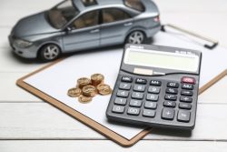 Using A Car Loans Calculator Canada To Compare Bank Loans vs. Dealership Financing