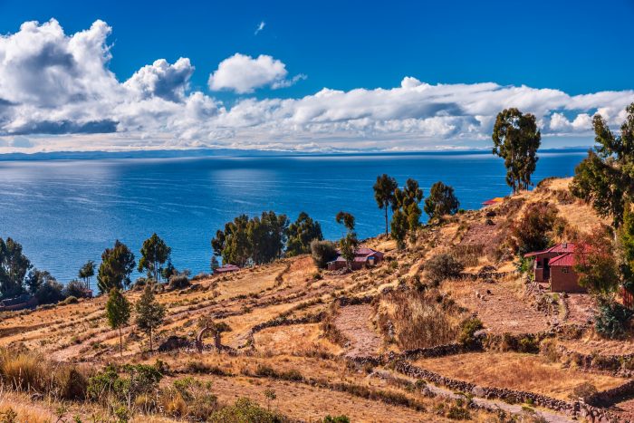 Lake Titicaca Tour: Discover the Beauty of the World’s Highest Navigable Lake
