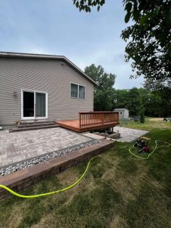 Balancing Structure and Nature for a Cohesive Outdoor Space