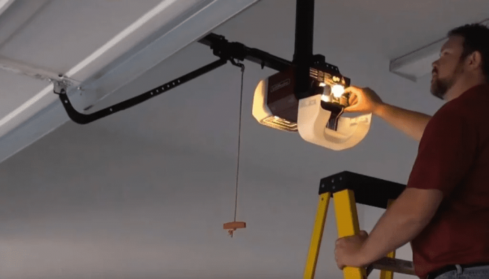 Reliable Maintenance by Garage Door Tune-Up Sugar Land TX